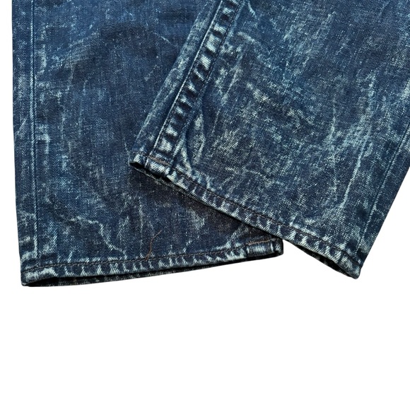 True Religion Straight w/Flaps Zipper Pocket
Ripped Jeans, Sz 30 Waist - Picture 13 of 16